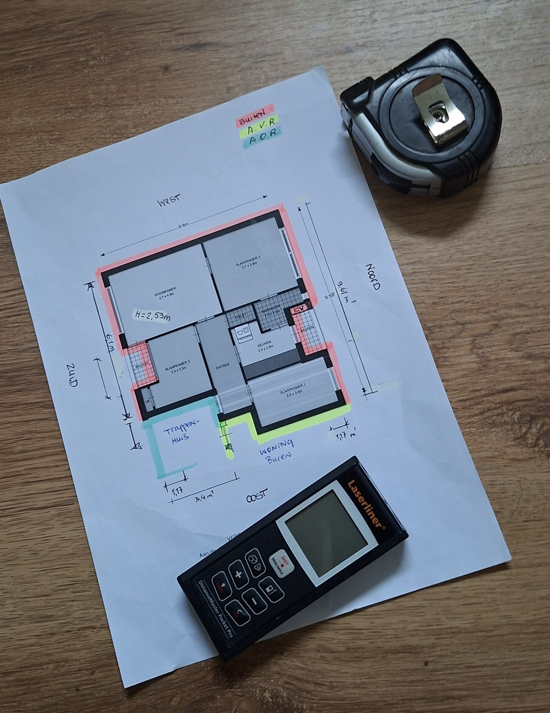 Handmatige plattegrond ingemeten met laserafstandsmeter